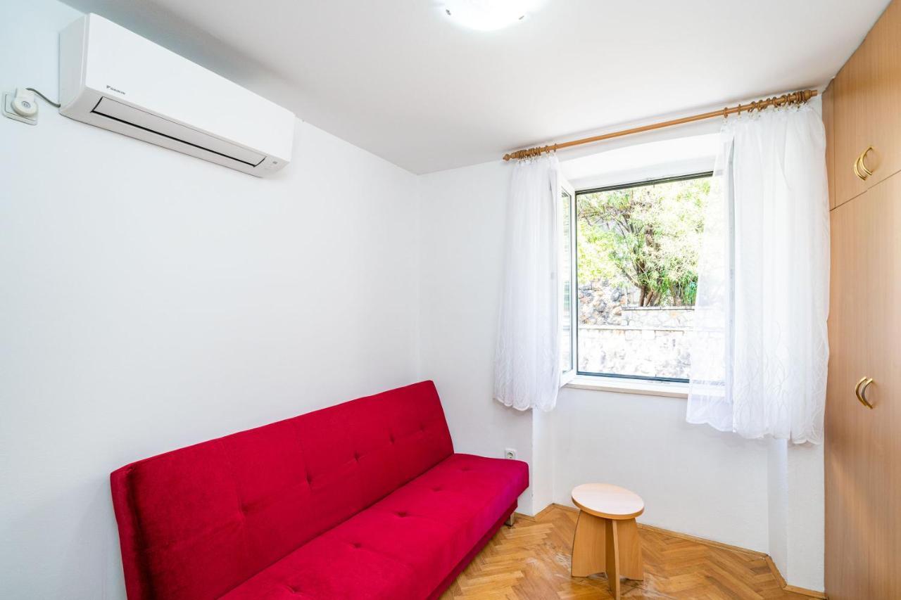 Central Apartment With Terrace Dubrovnik Exterior photo